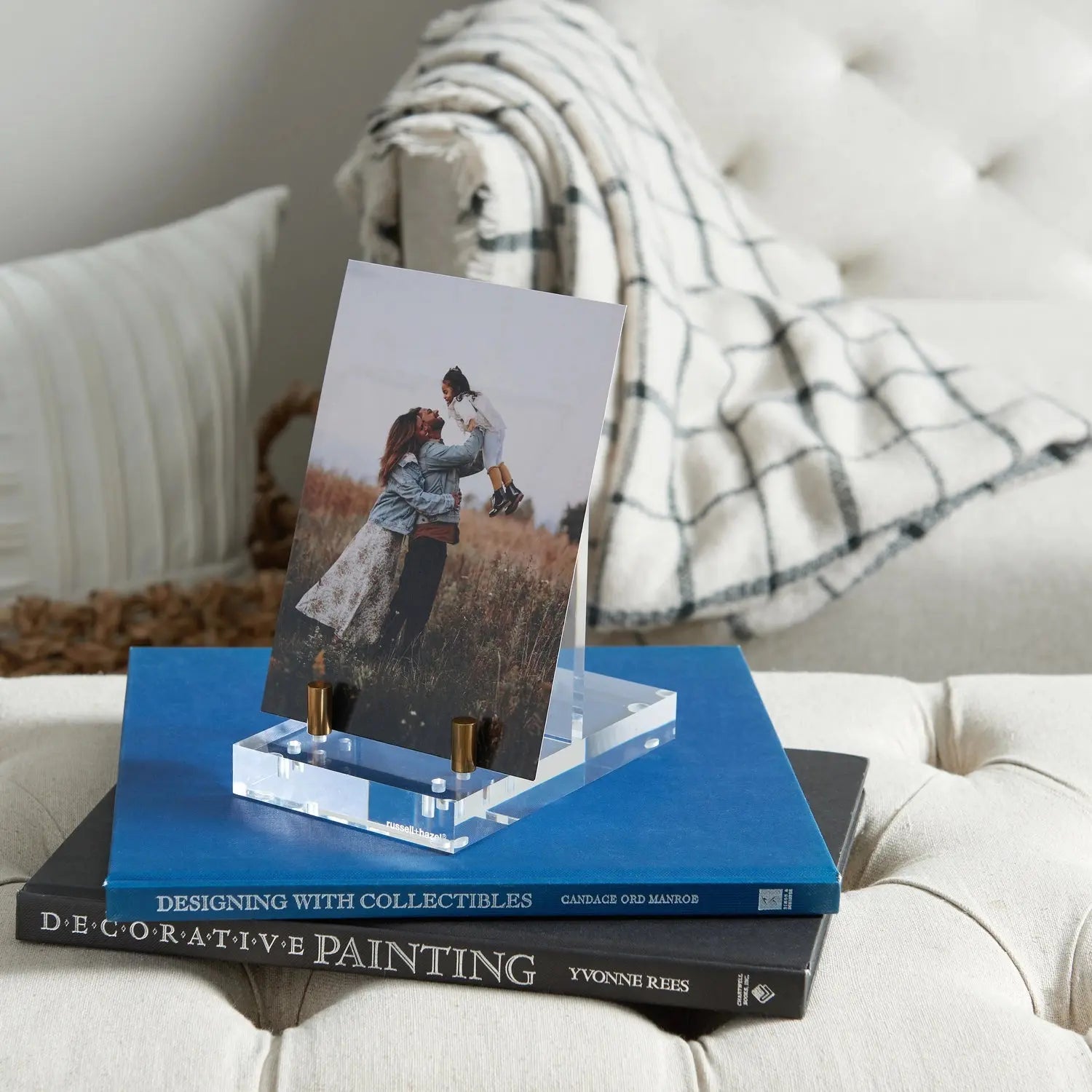 Home Smith Acrylic Easel Russell and Hazel Hardware