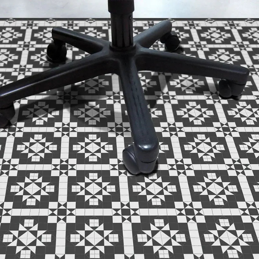 Home Smith Adama Geo Vinyl Rug in Black Adama Vinyl Mats