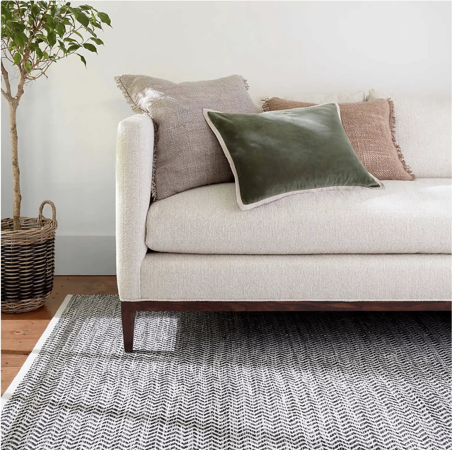 Coastal Black Indoor/Outdoor Rug - Home Smith