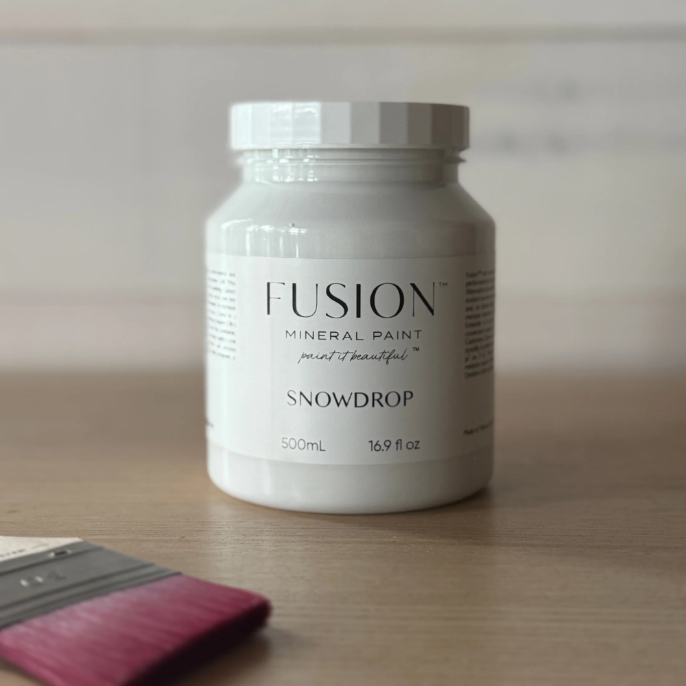 Fusion Mineral Paint in Snowdrop at Home Smith