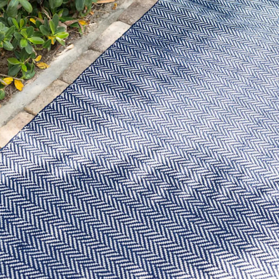 Herringbone Indoor/Outdoor Rug in Indigo/White - Home Smith