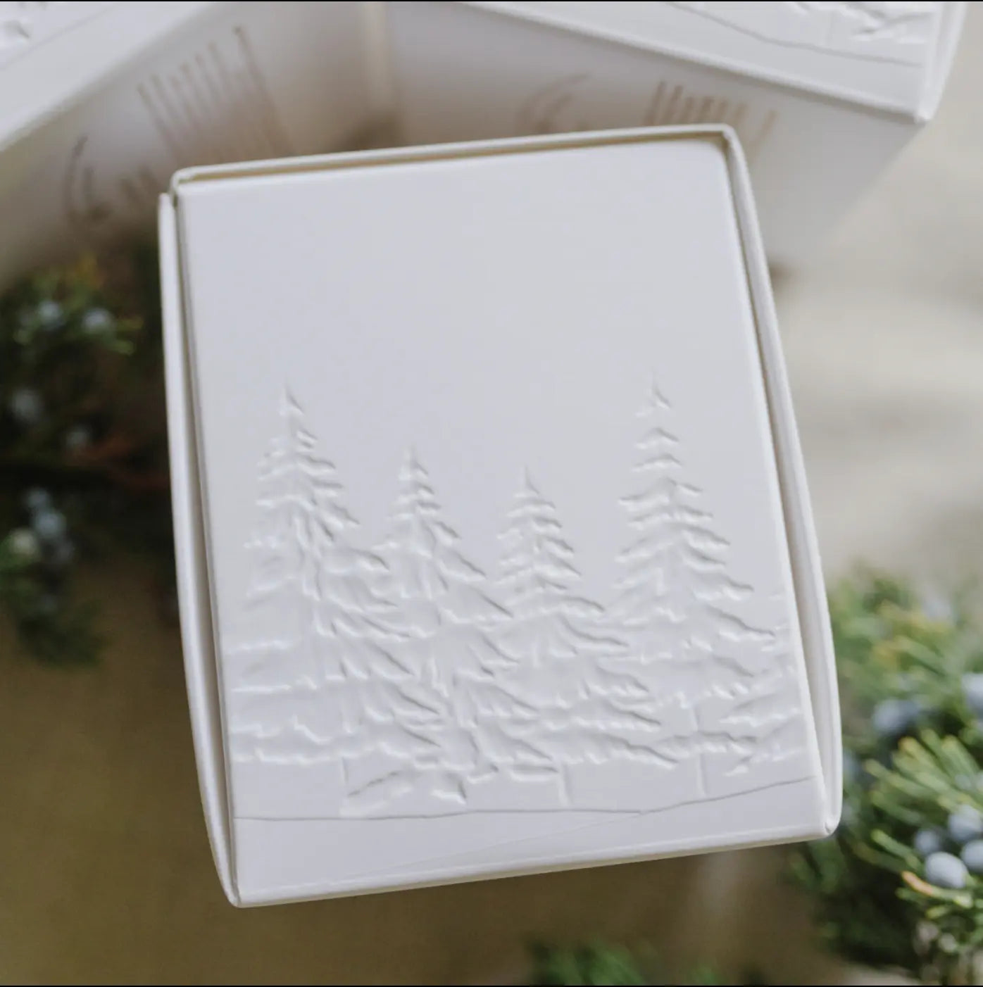 LINNEA Scented Candle in Noel *Seasonal* - Home Smith