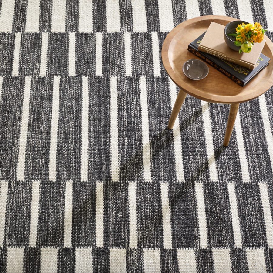 Heights Charcoal Handwoven Wool Dash & Albert Rugs at Home Smith