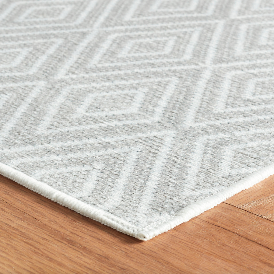 Diamond Platinum and White MAchine Washable Rug from Dash and Albert at HOme Smith