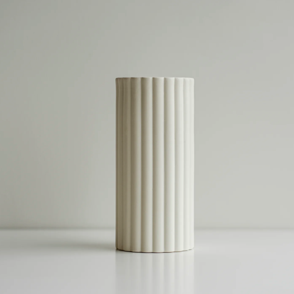 Medium Daisy Cylinder Vase with neutral Background