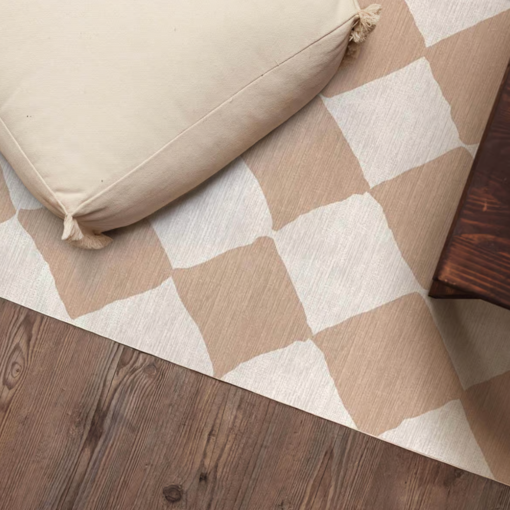Adama Zeezand Vinyl Rug at Home Smith