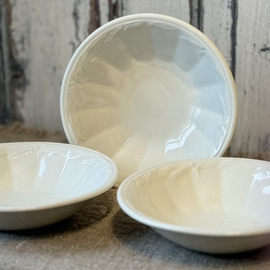 Set of 3 Vintage White Wheat Stoneware Coupe Cereal Bowls