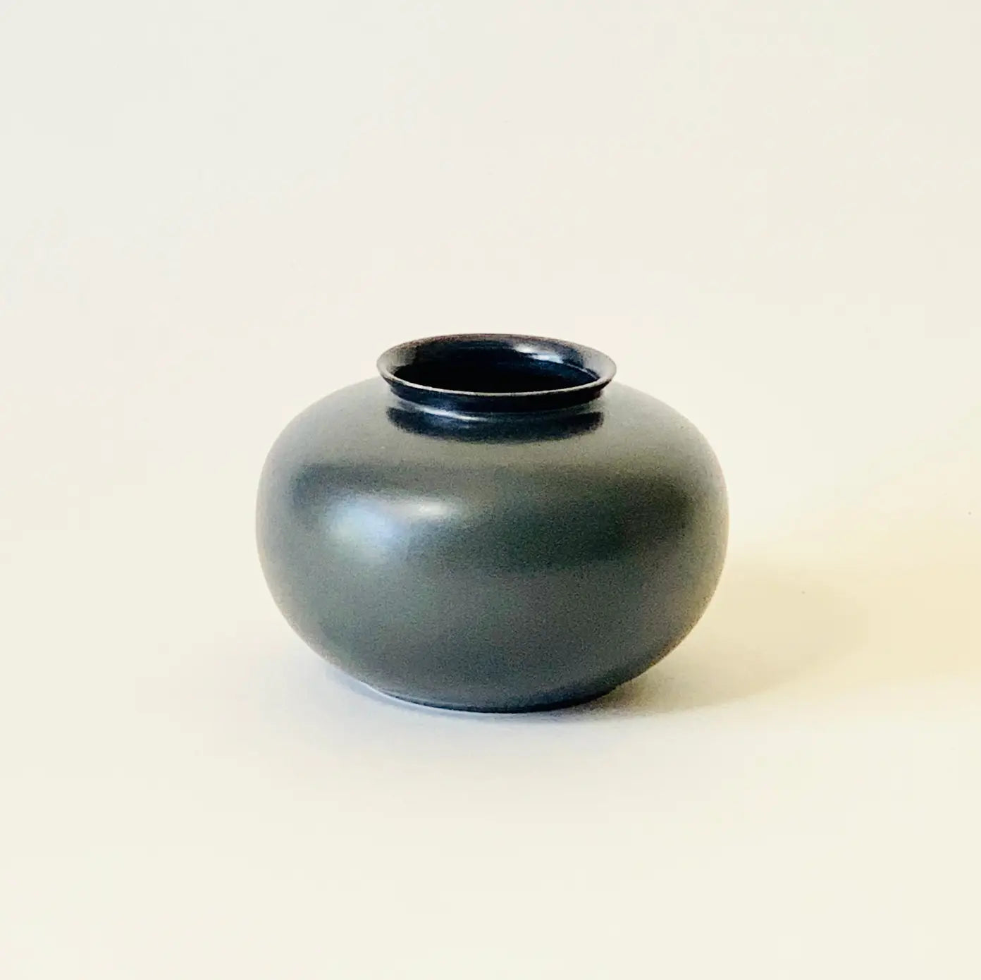 Apple Porcelain Mini Vase - Home Smith
