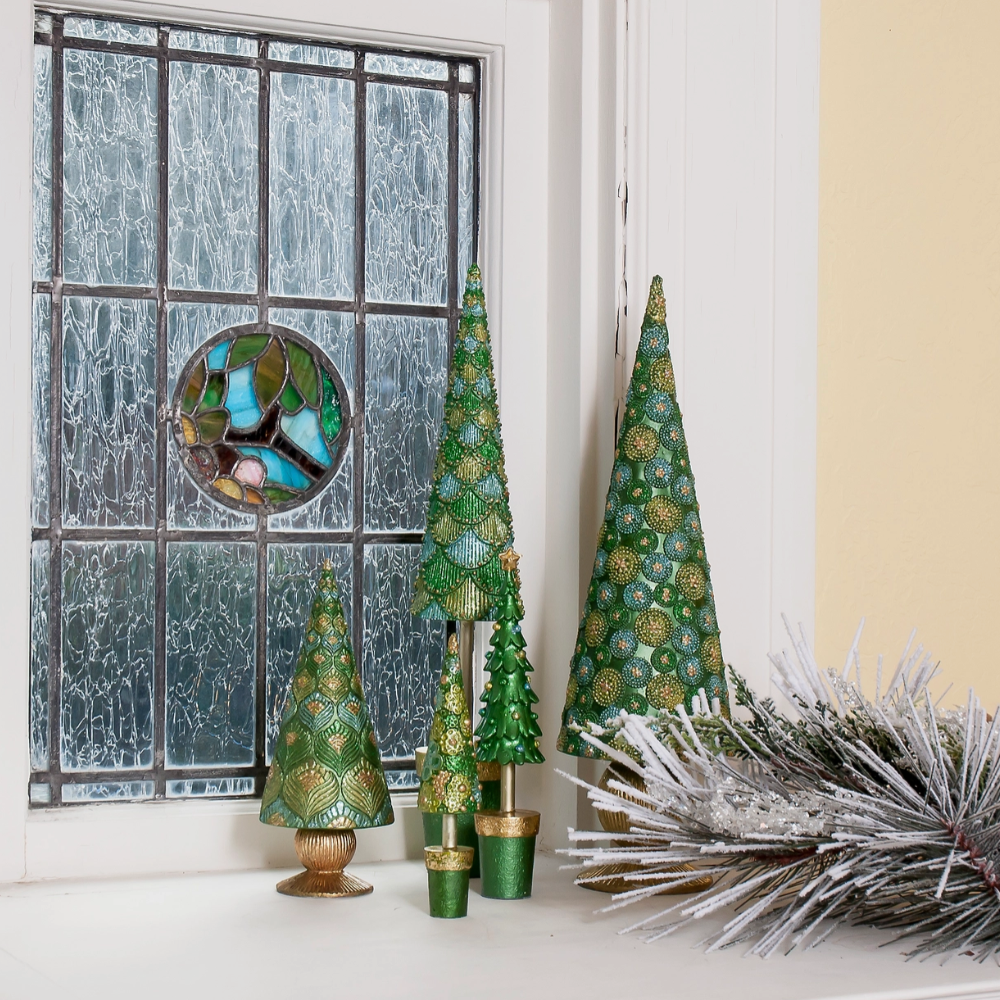 Blossom Cone Tree with Star in Evergreen at Home Smith