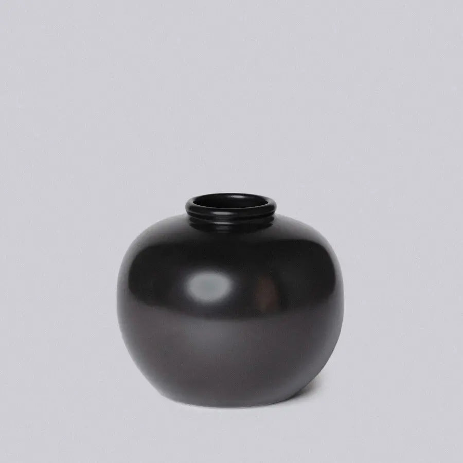 Jade Ring Small Porcelain Vase - Home Smith