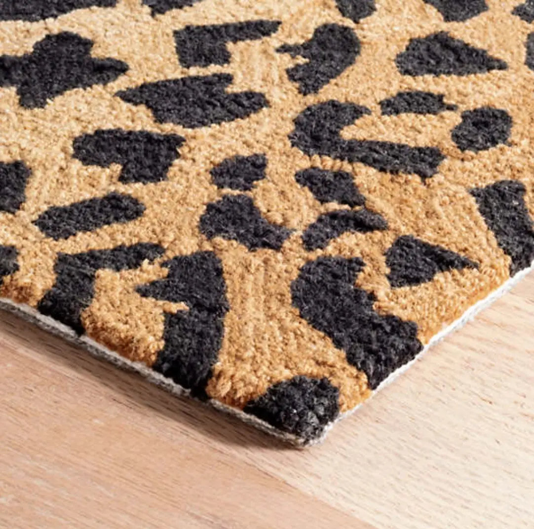 Leopard Micro Hooked Wool Rug - Home Smith