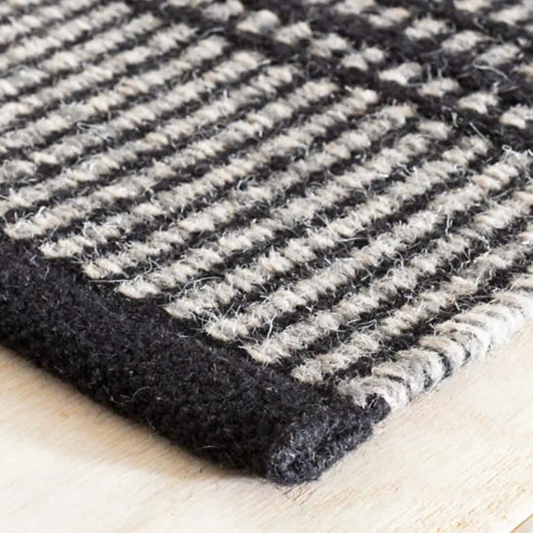 Malta Black Woven Wool Rug - Home Smith