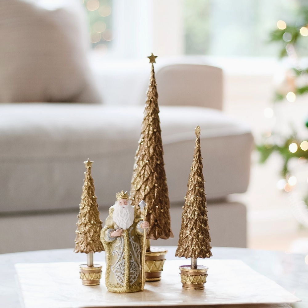 Neo Holly Topiary Tree with Star in Gold at Home Smith