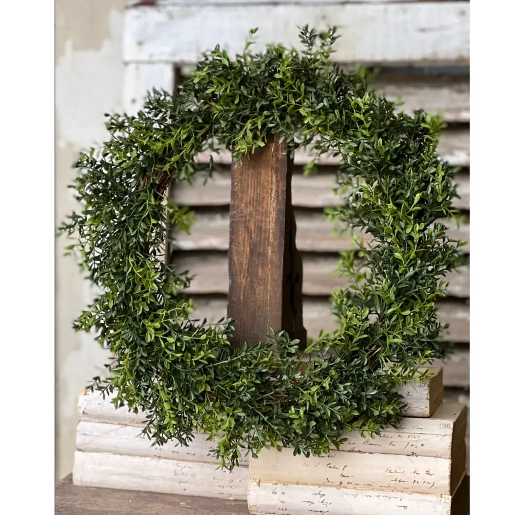 New England Boxwood 18" Wreath - Home Smith