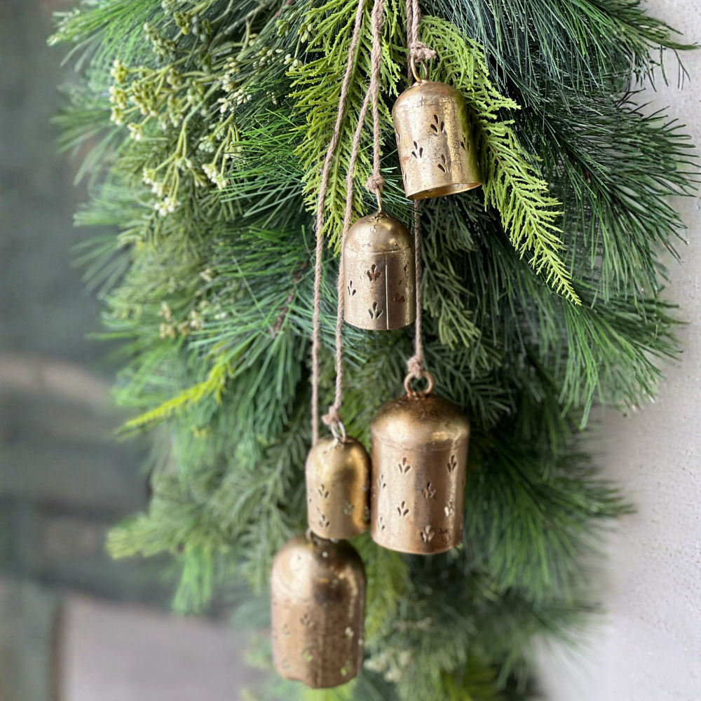 Prancer Bells at Home Smith