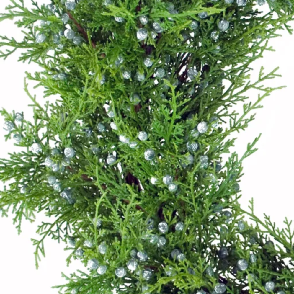 Oregon Juniper Wreath with Berries